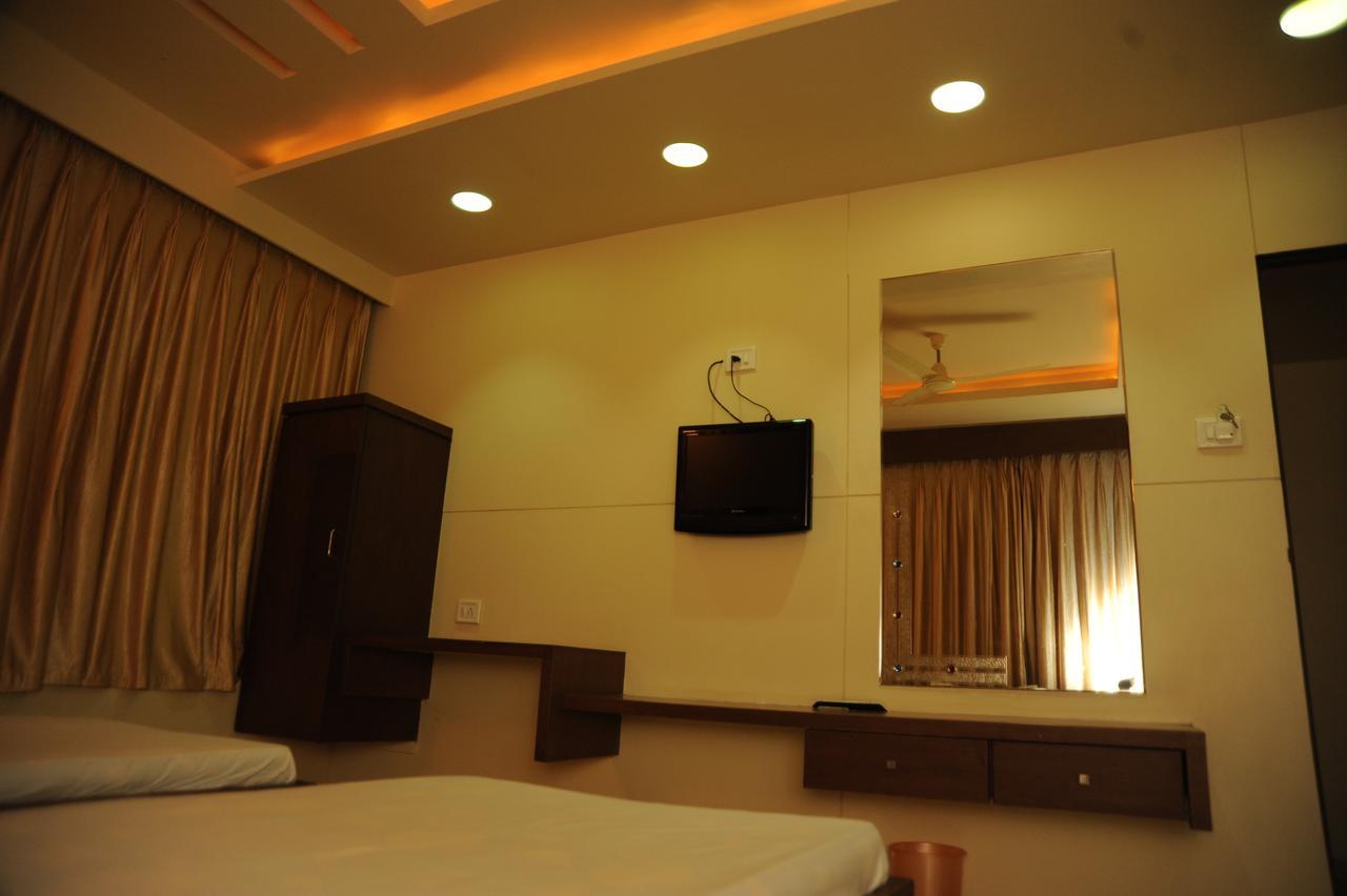 Tulsi Motel Nadiad Bagian luar foto